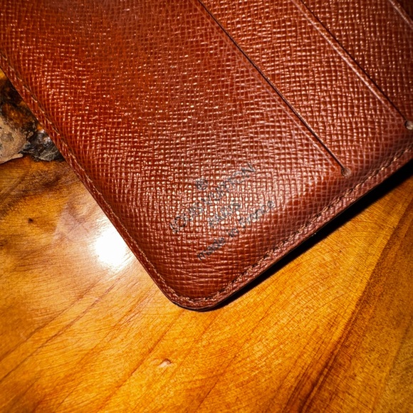 Louis Vuitton monogram, vintage compact, snap brown wallet - Picture 14 of 17